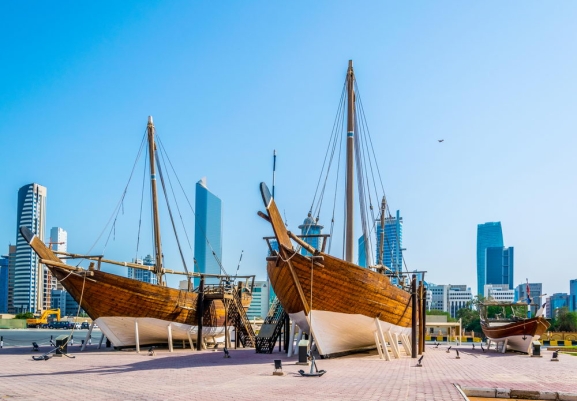 A A E: ARBIJAS GRAND TOUR: KUVEITA, BAHREINA, KATARA UN ARBU EMIRTI  DUBAIJA UN AB DAB