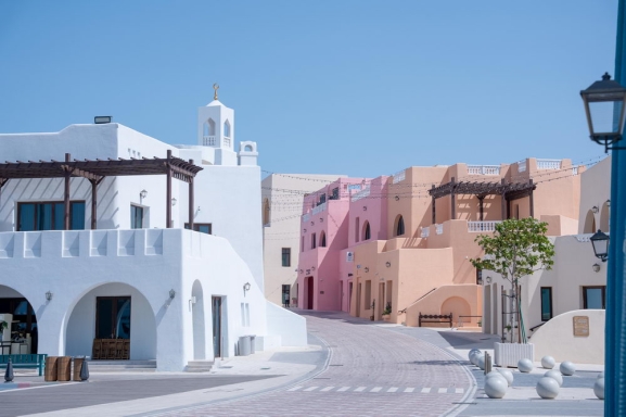 A A E: ARBIJAS GRAND TOUR: KUVEITA, BAHREINA, KATARA UN ARBU EMIRTI  DUBAIJA UN AB DAB