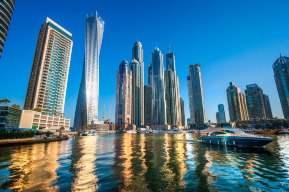 A A E: ARBIJAS GRAND TOUR: KUVEITA, BAHREINA, KATARA UN ARBU EMIRTI  DUBAIJA UN AB DAB