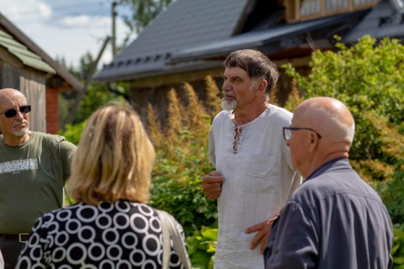 Latvija: CEOJUMS PIEBALG  NO MRNIEKU LAIKIEM LDZ MSDIENM