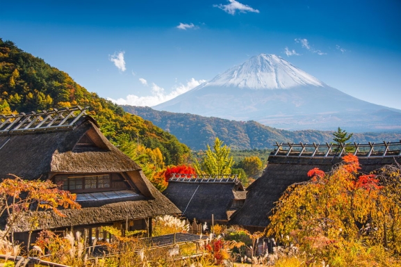 Japāna: JAPĀNAS GRAND TOUR AR HOKAIDO UN KJUSJU SALĀM – NO ZIEDU PAKLĀJIEM UN ŪDENS KASKĀDĒM LĪDZ KŪPOŠIEM VULKĀNIEM UN MAZAJAI JELOUSTONAI