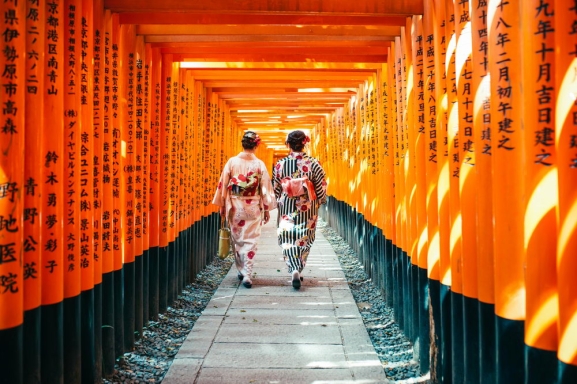 Japāna: JAPĀNAS GRAND TOUR AR HOKAIDO UN KJUSJU SALĀM – NO ZIEDU PAKLĀJIEM UN ŪDENS KASKĀDĒM LĪDZ KŪPOŠIEM VULKĀNIEM UN MAZAJAI JELOUSTONAI