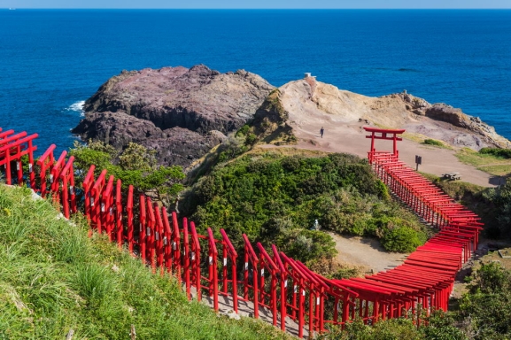 Japāna: JAPĀNAS GRAND TOUR AR HOKAIDO UN KJUSJU SALĀM – NO ZIEDU PAKLĀJIEM UN ŪDENS KASKĀDĒM LĪDZ KŪPOŠIEM VULKĀNIEM UN MAZAJAI JELOUSTONAI