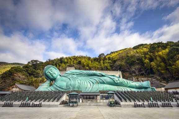 Japāna: JAPĀNAS GRAND TOUR AR HOKAIDO UN KJUSJU SALĀM – NO ZIEDU PAKLĀJIEM UN ŪDENS KASKĀDĒM LĪDZ KŪPOŠIEM VULKĀNIEM UN MAZAJAI JELOUSTONAI