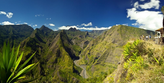 Madagaskara: PĀRSTEIDZOŠĀ REINJONA UN KRĀSAINĀ MADAGASKARA AR NOSY BE SALU – LEMURU UN AKMENS MEŽU ZEME