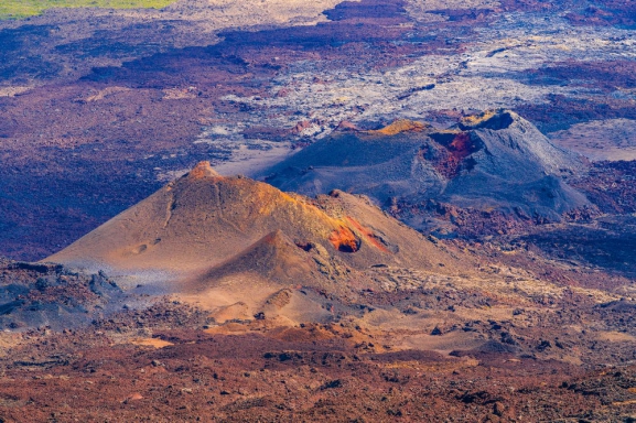 Madagaskara: PĀRSTEIDZOŠĀ REINJONA UN KRĀSAINĀ MADAGASKARA AR NOSY BE SALU – LEMURU UN AKMENS MEŽU ZEME