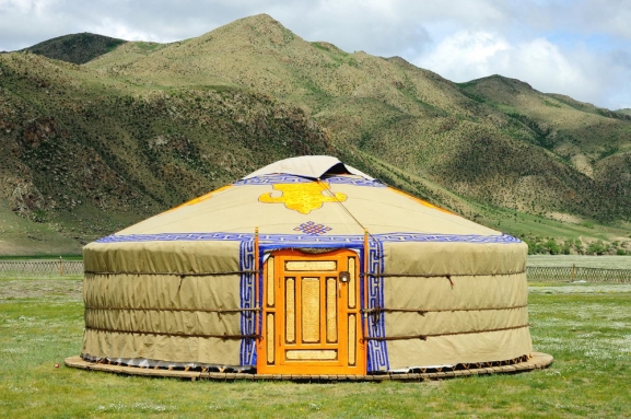 Mongolija: PA INGISHANA UN MARKO POLO PDM - LEENDM APVT MONGOLIJA UN DABAS EDEVRIEM ROTTAIS NAS ZDA CE