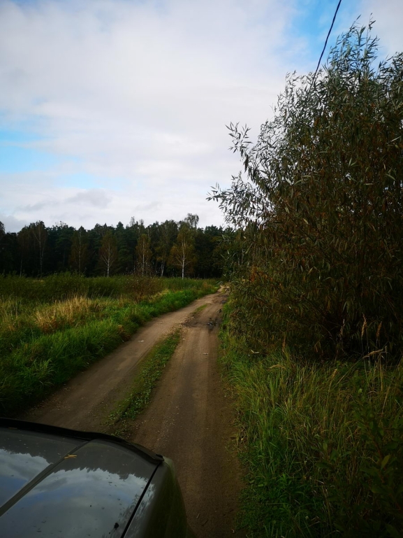 Latvija: RGAS PRSTEIGUMI  IZZINOS BRAUCIENS AR 4X4 AUTOMANM KOP AR NEPIERADINTO VIETU APCEOTJU EDVNU BAUERU