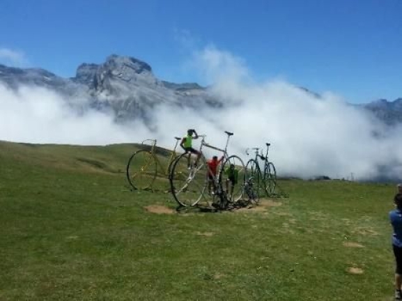 Spnija: VIDUSJRAS PIEKRASTE, DAL FORMU SPLES, GAVARNIE CIRKS PIRENEJOS UN ANDORA