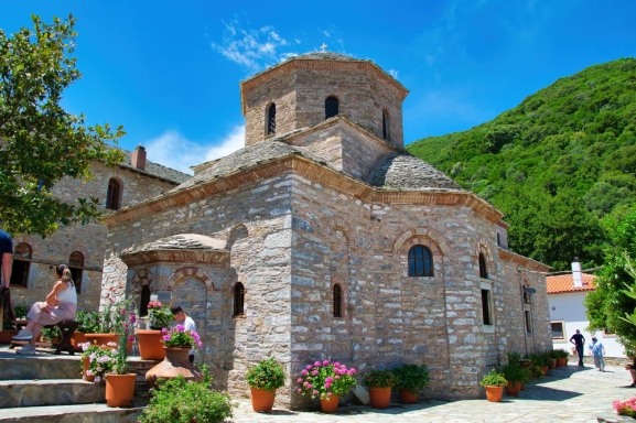 Grieija: <i>MAMMA MIA!</i> DZIESMOTS SKIATHOS UN SKOPELOSAS SALAS, ATNAS UN MTISKIE DELFI